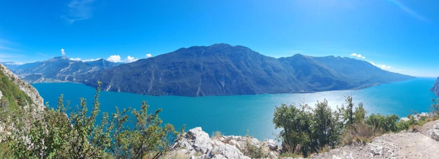 Appartamento Peace&Lake Riva del Garda Ngoại thất bức ảnh